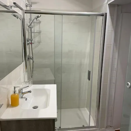 Apartament White